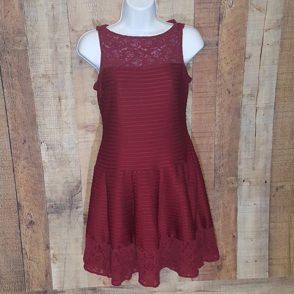 Gabby Skye burgundy dress *altered*